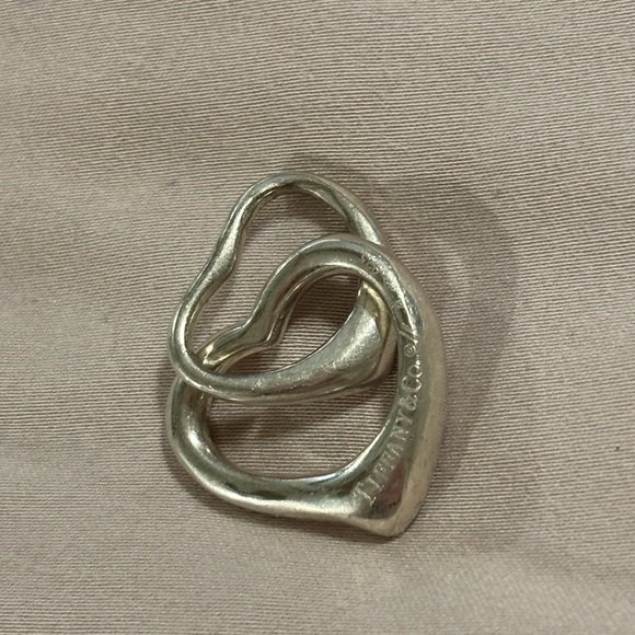 Vintage Tiffany & Co sterling silver double heart pendant by Elsa Peretti - Picture 5 of 10